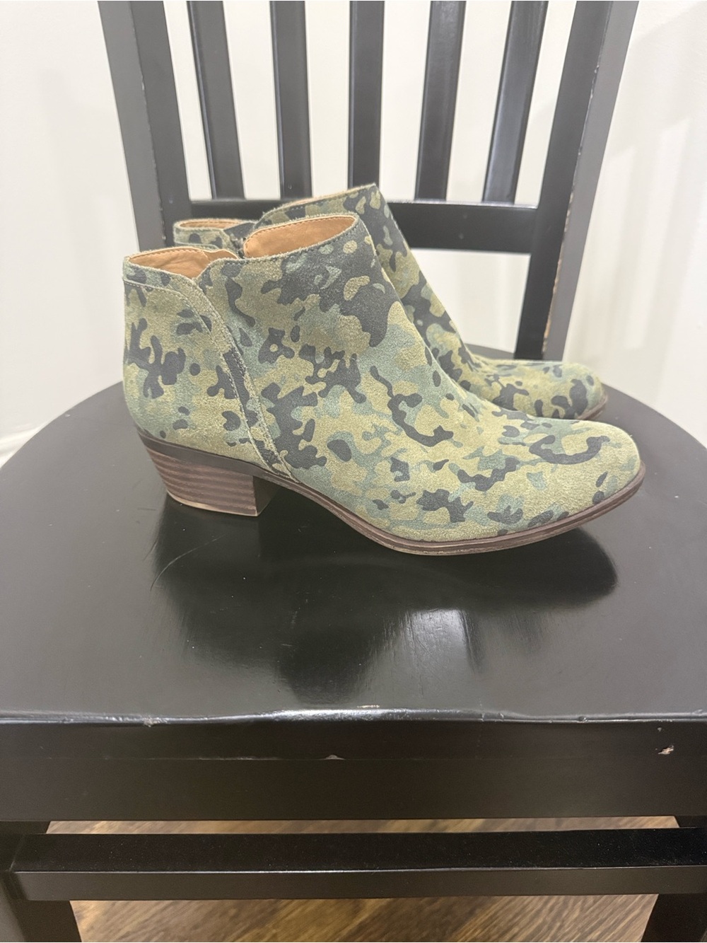 Lucky Brand “Barstyn” Women's Camouflage Side Zip Suede Ankle Booties - Green 9